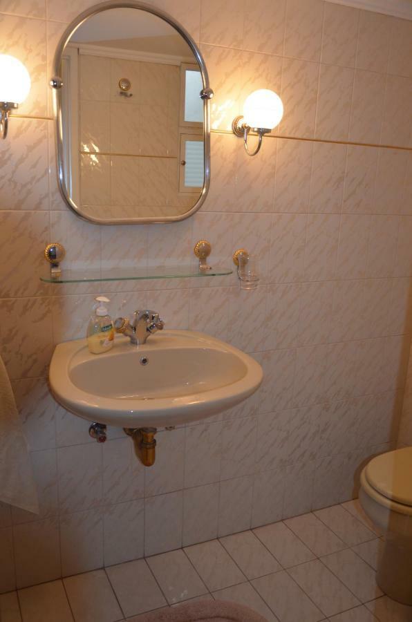Perfect Beachfront Apartment Атина Екстериор снимка
