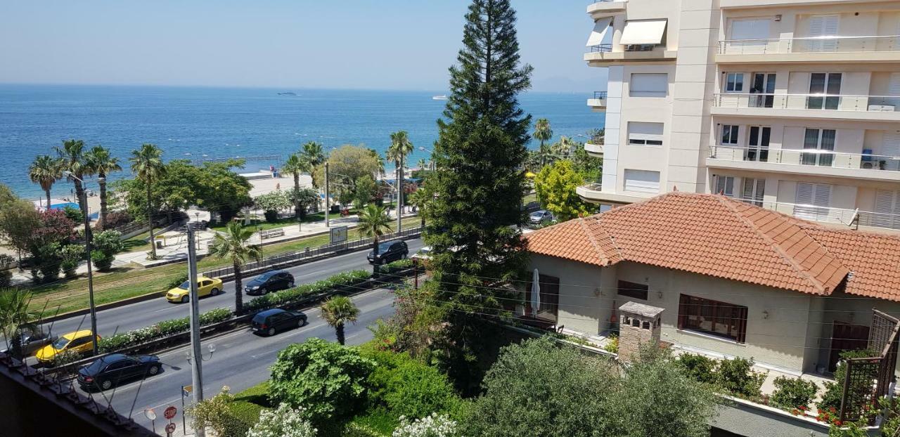 Perfect Beachfront Apartment Атина Екстериор снимка