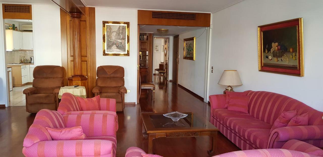 Perfect Beachfront Apartment Атина Екстериор снимка
