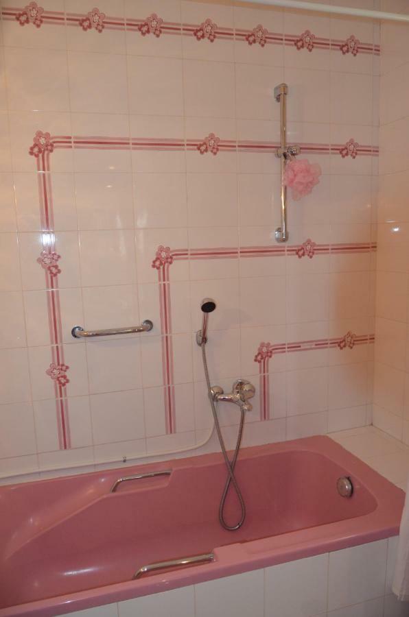 Perfect Beachfront Apartment Атина Екстериор снимка
